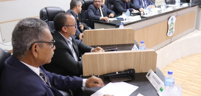 A CÂMARA MUNICIPAL DE JACAREACANGA REALIZOU 1ª SESSÃO ORDINÁRIA DO MÊS DE NOVEMBRO.